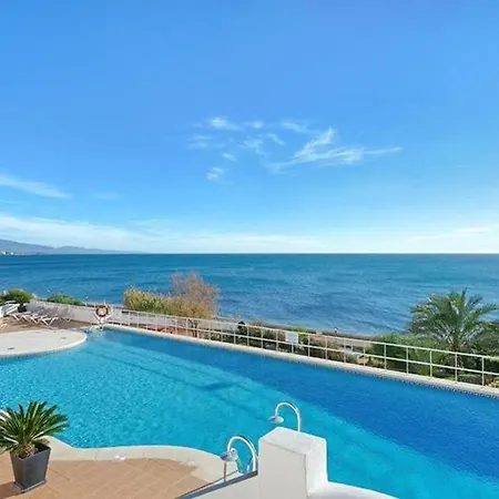 Spacious Stunning Views 2-bed Апартаменты Эстепона