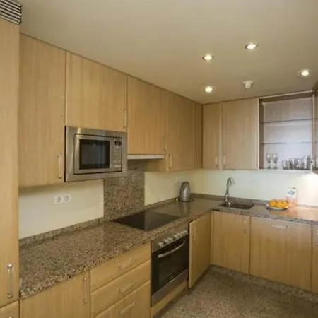 Spacious Stunning Views 2-bed *