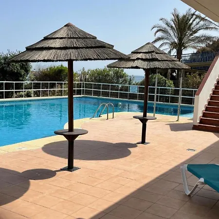 Spacious Stunning Views 2-bed